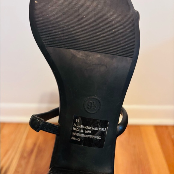 A New Day black open toe heels, no ankle straps size 9.5 - Picture 5 of 5